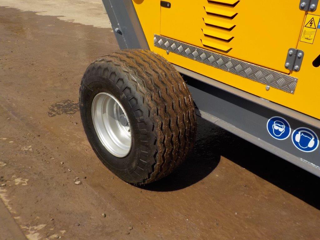 Brilliant SM312 Wheeled Screener