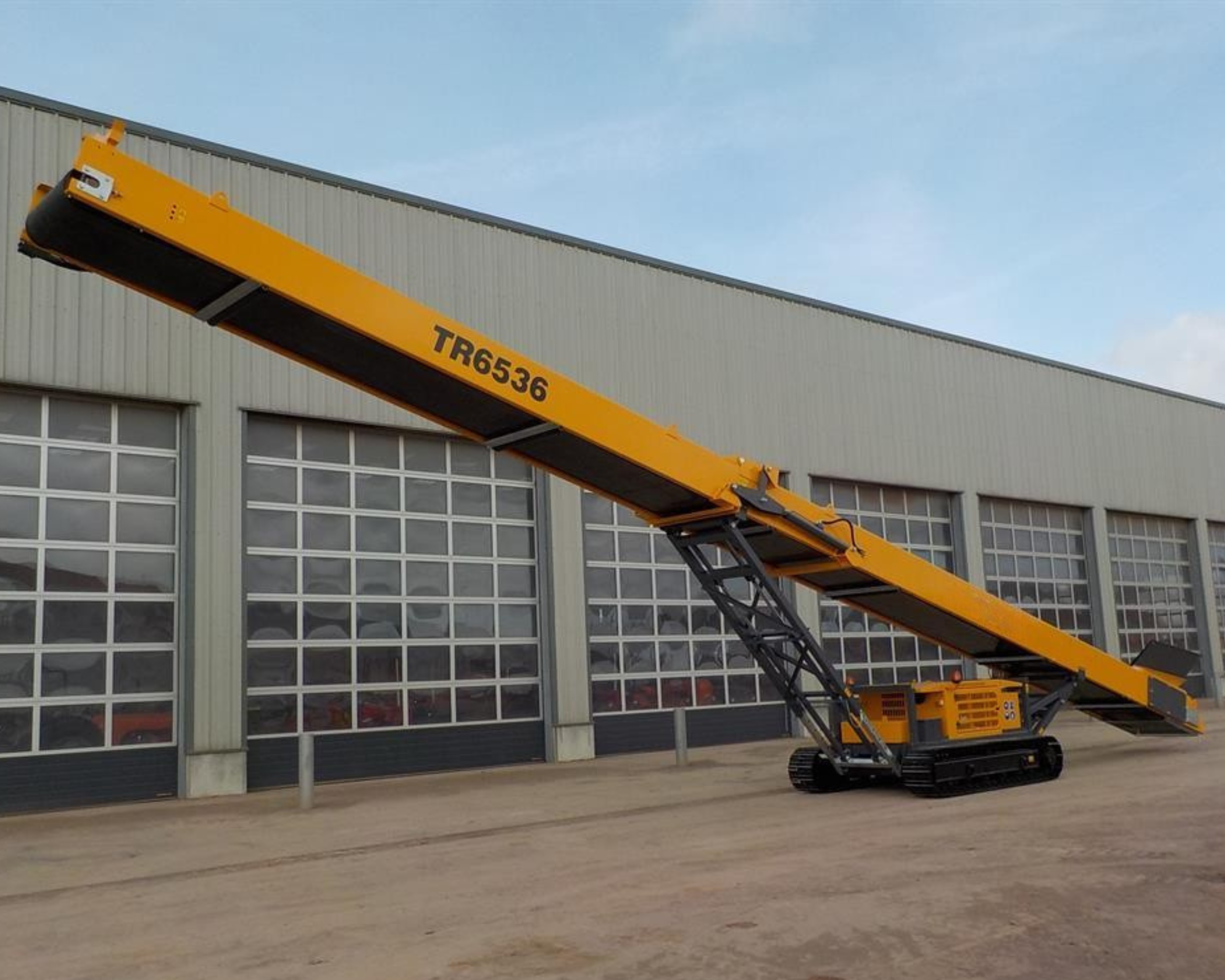 Brilliant TR6536 Tracked Conveyor