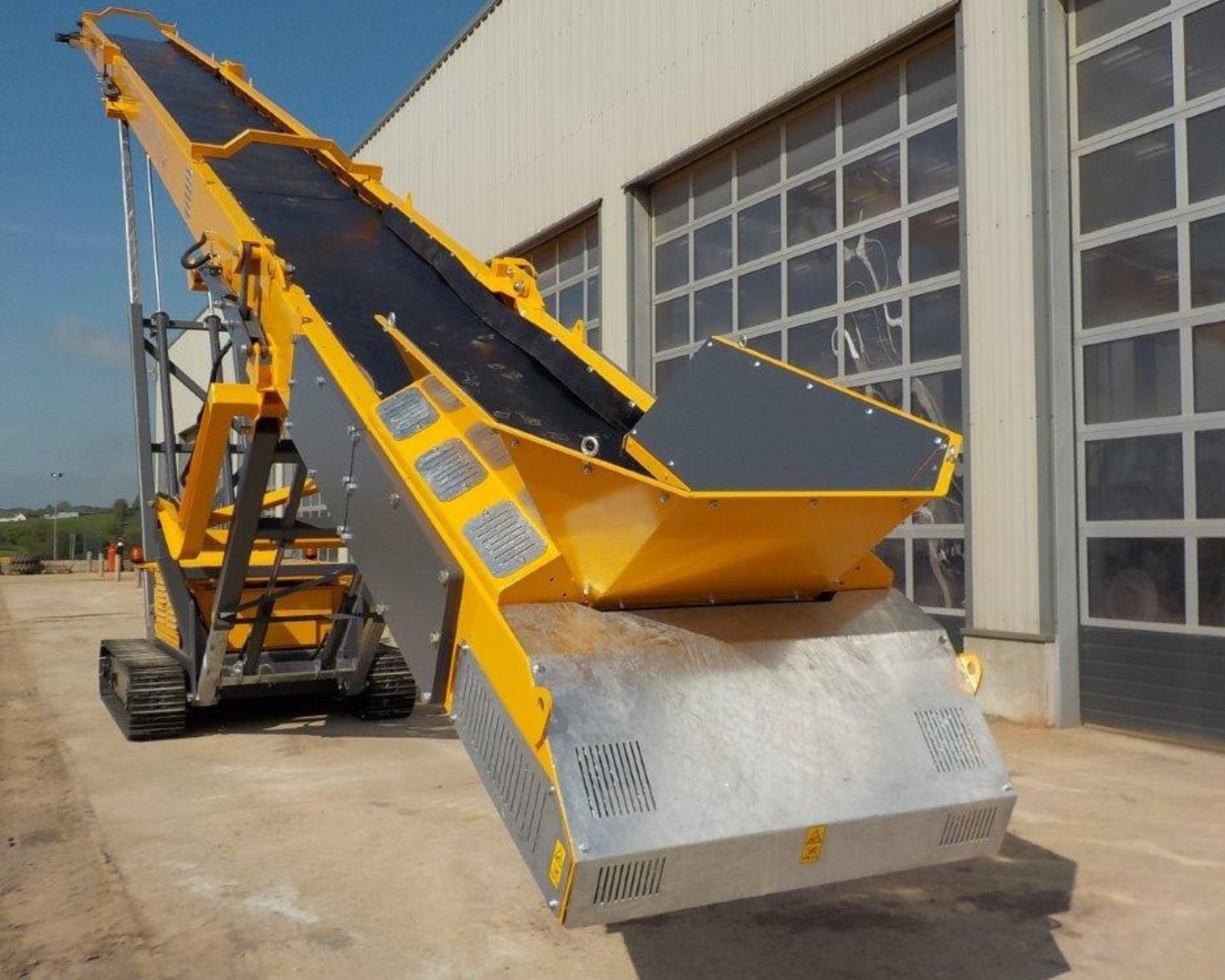 Brilliant TR8048 Tracked Conveyor