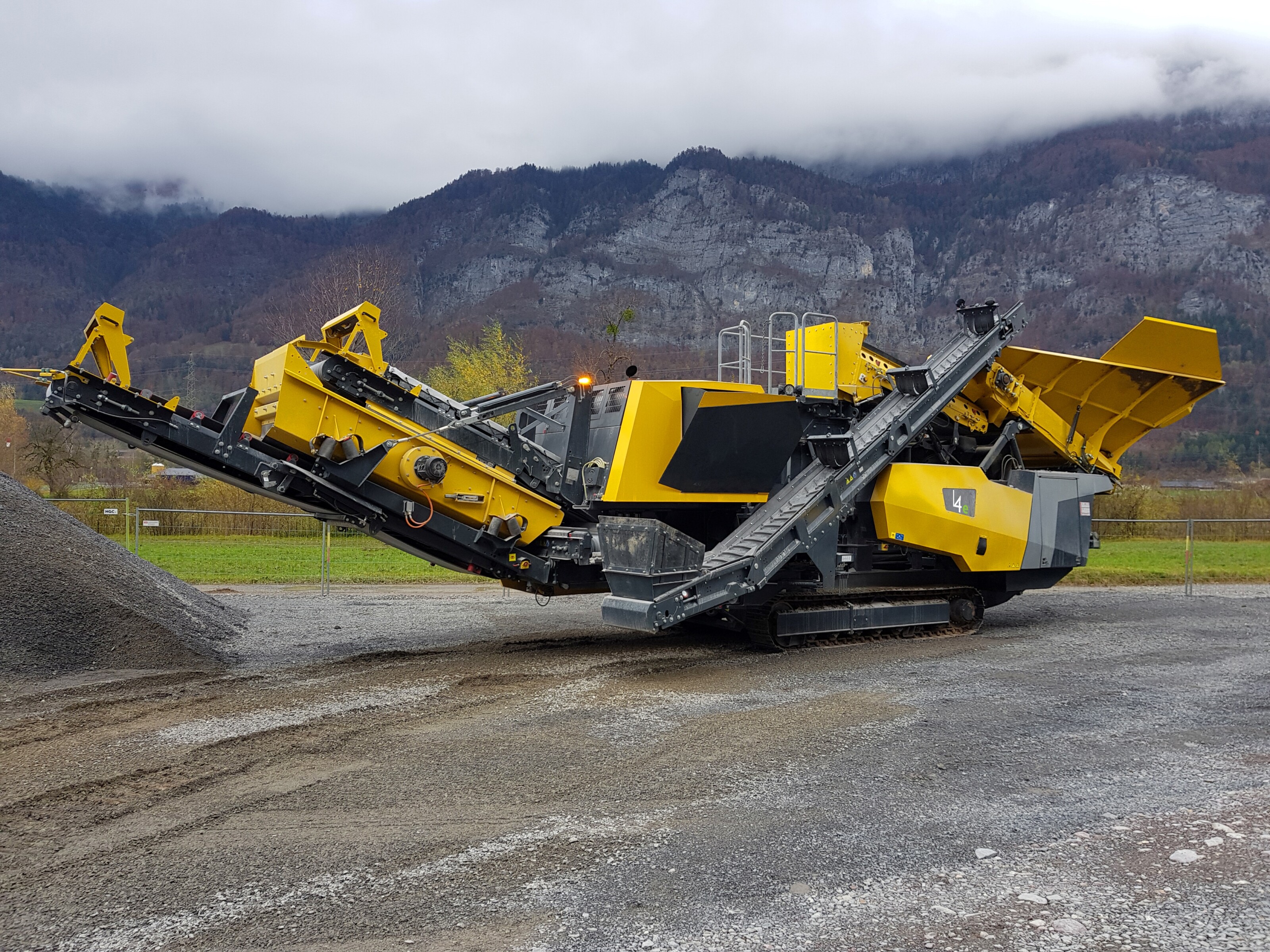 Keestrack i4e Reversible Impact Crusher