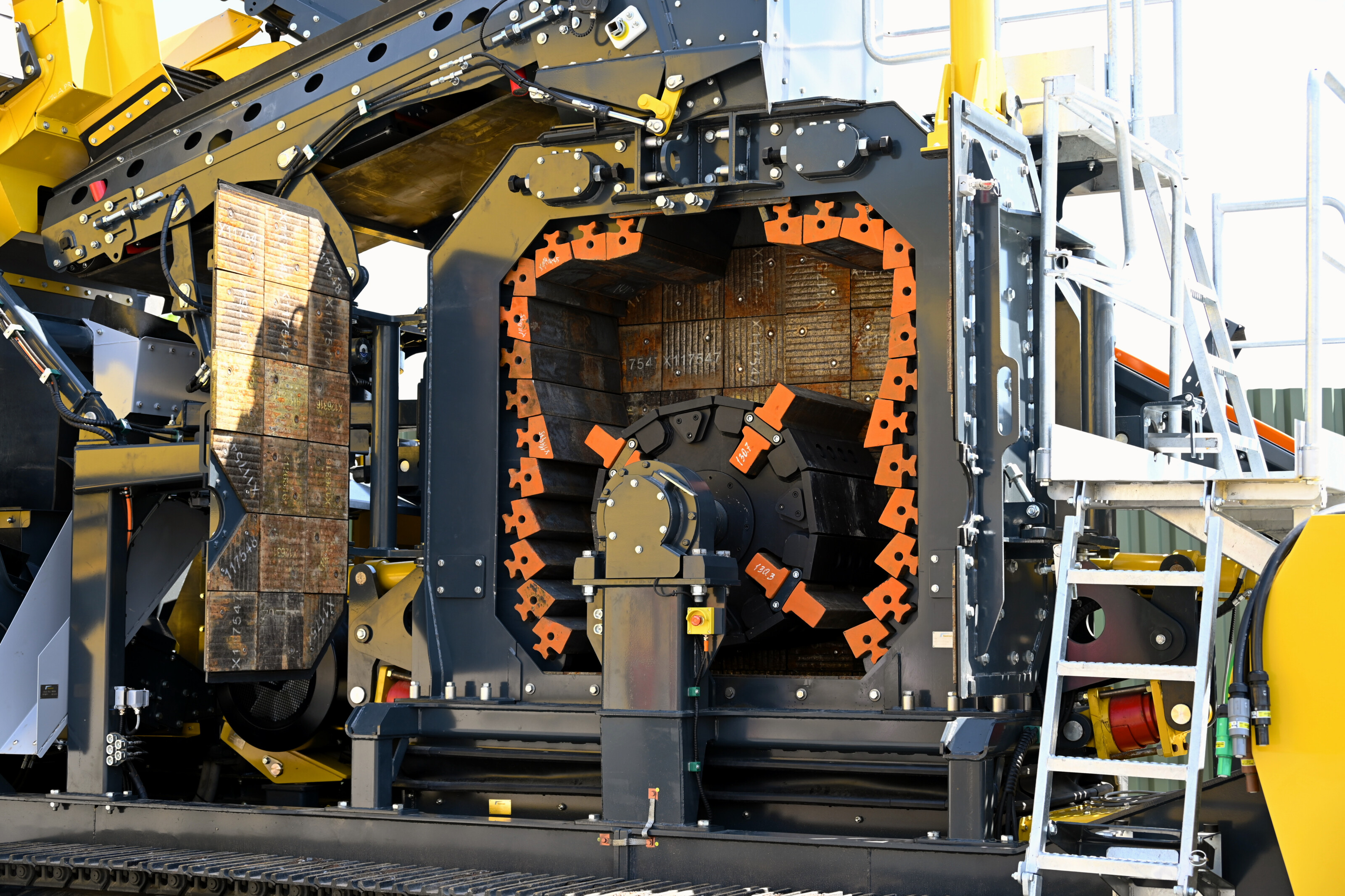 Keestrack i4e Reversible Impact Crusher