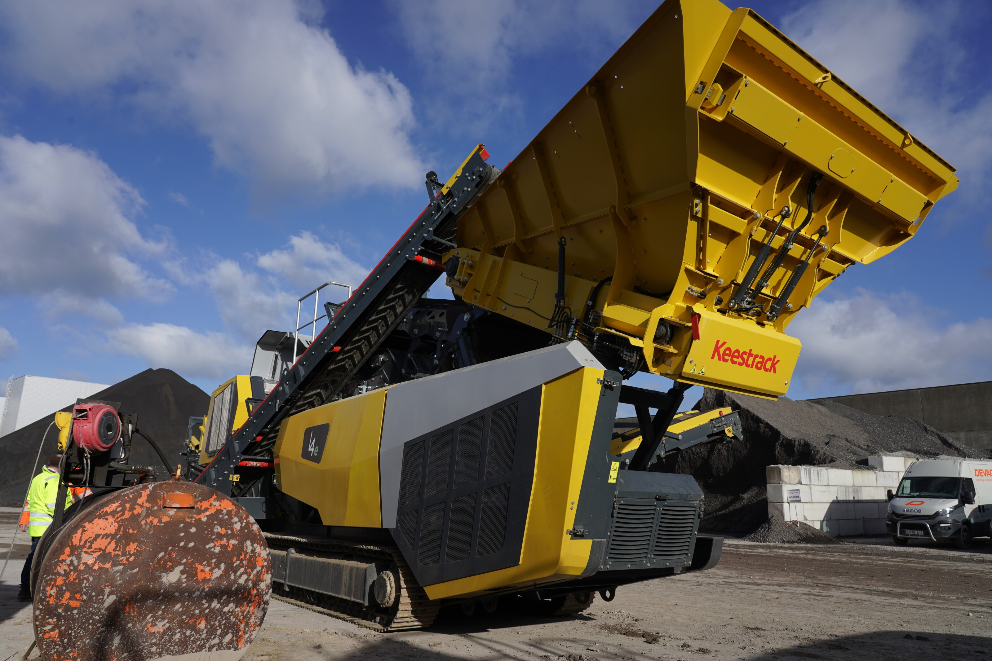 Keestrack i4e Reversible Impact Crusher