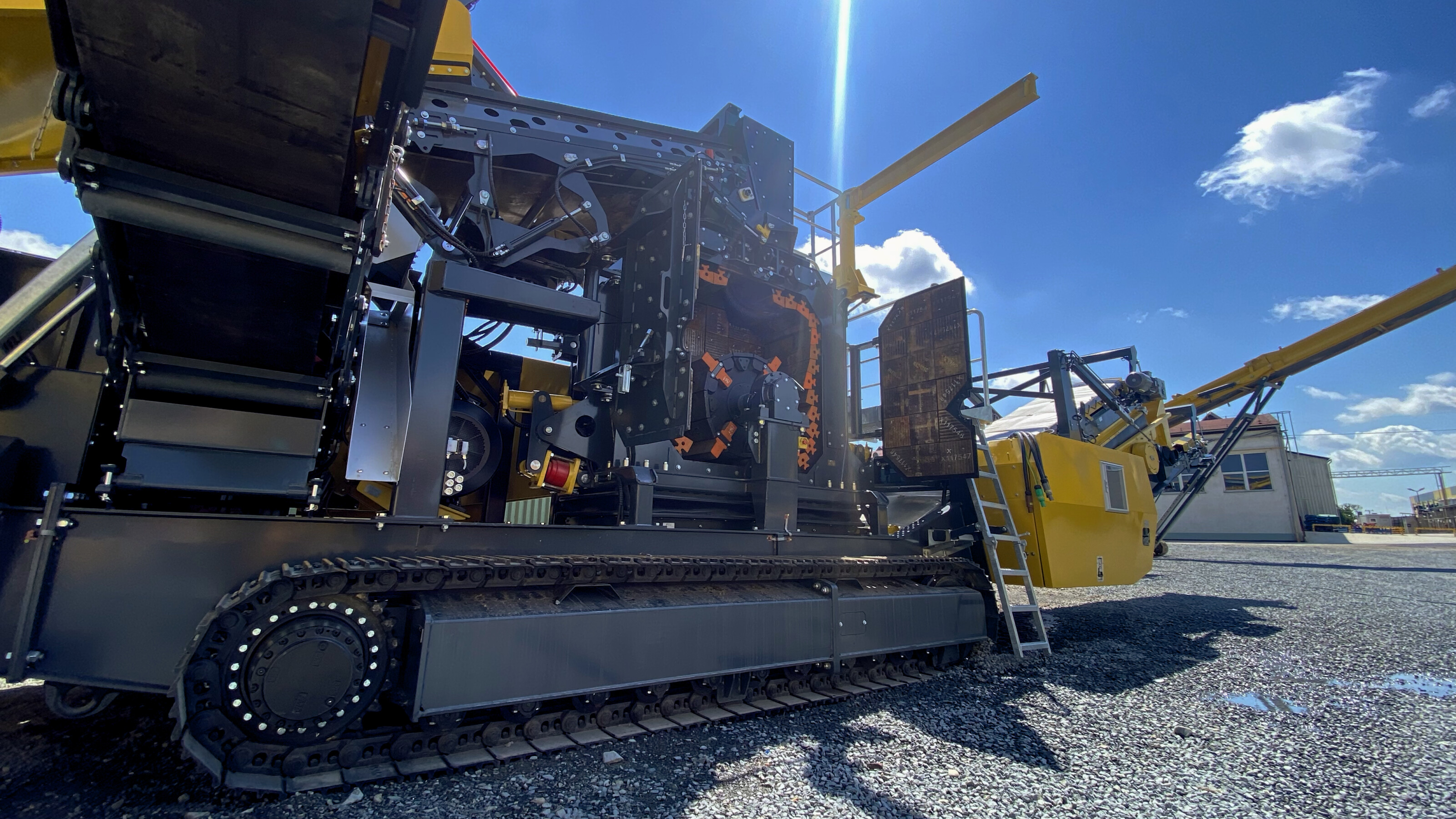 Keestrack i4e Reversible Impact Crusher