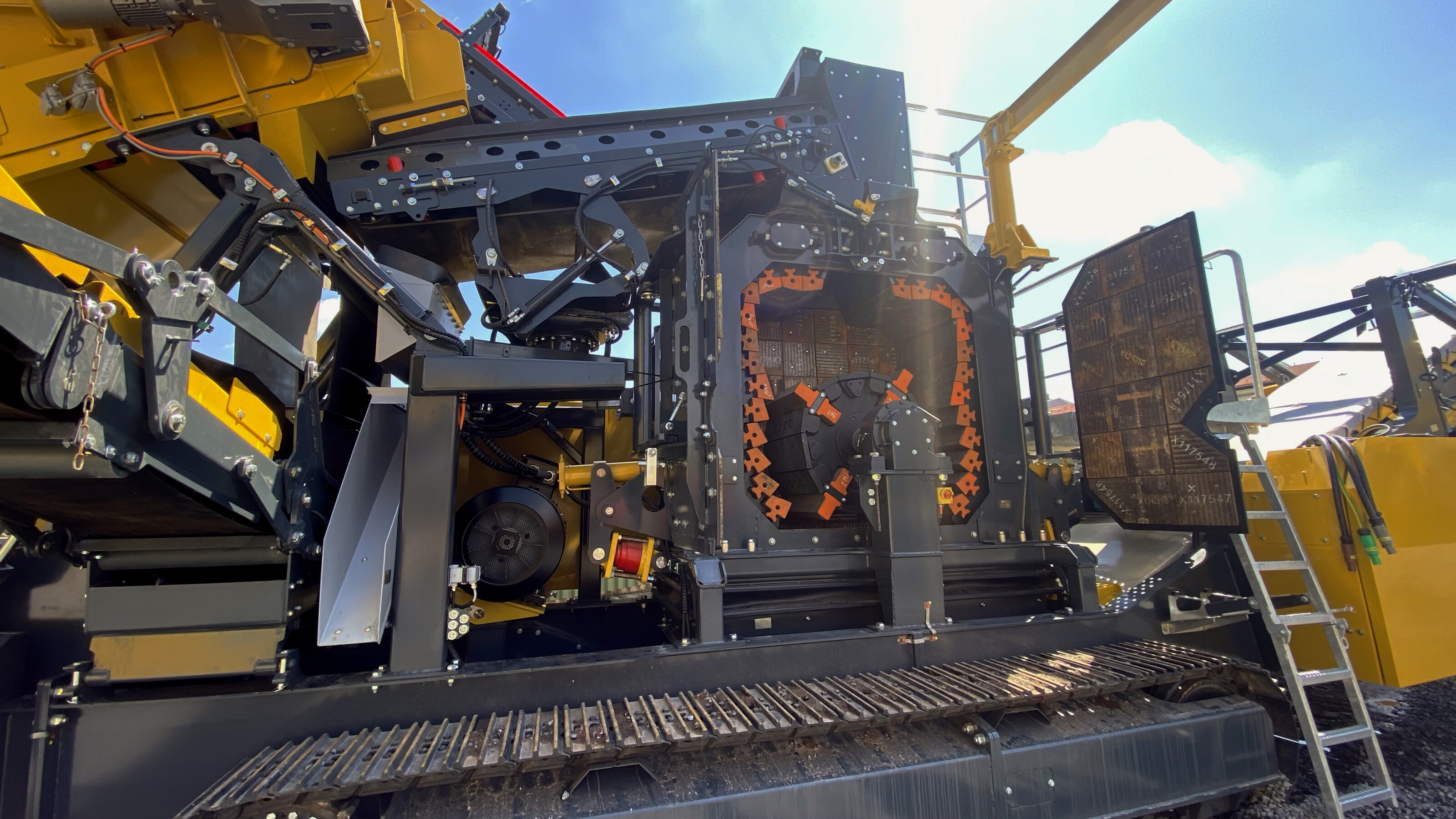 Keestrack i4e Reversible Impact Crusher