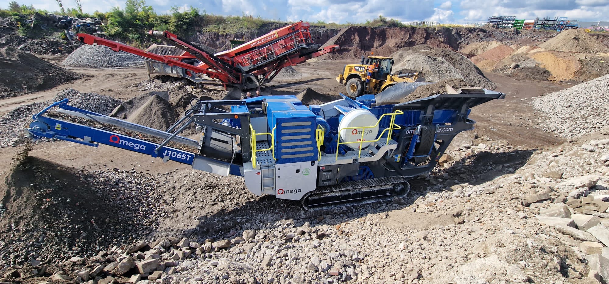 Omega J1065T Tracked Crusher